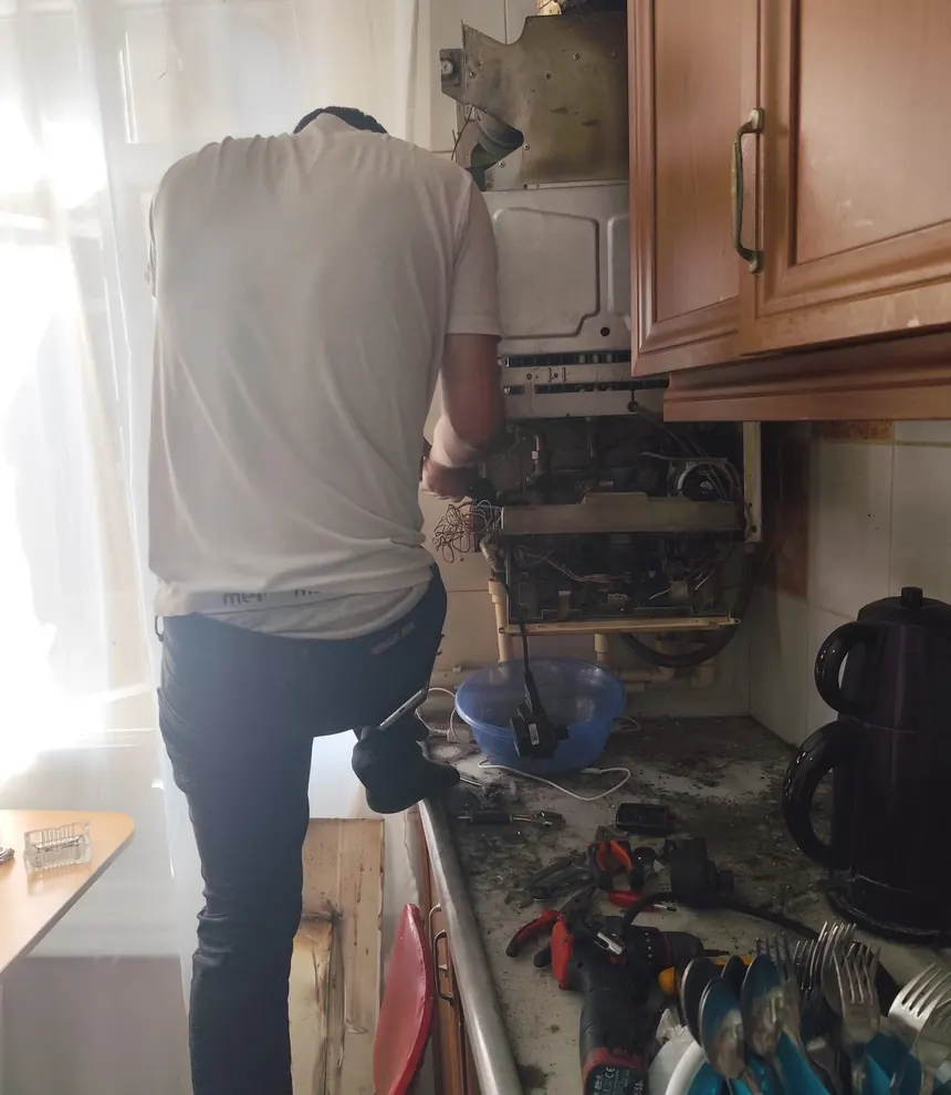 HAN TEKNİK sahada kombi servis çalışması